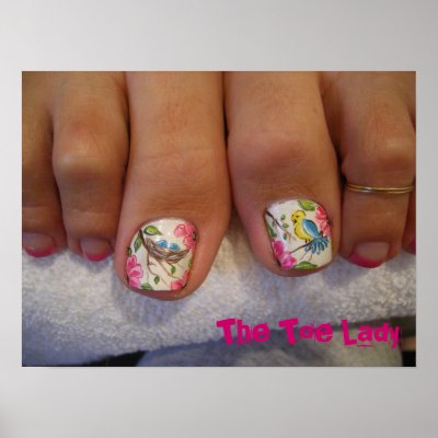 Uñas del pie pintadas a mano