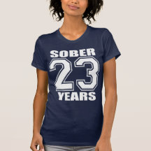 23 AÑOS calman blanco en oscuridad Camisetas