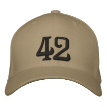 42 GORRA BORDADA