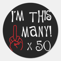 50.o saludo del dedo medio del cumpleaños etiqueta redonda