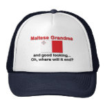 Abuela maltesa apuesta gorra