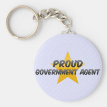 Agente de gobierno orgulloso llavero