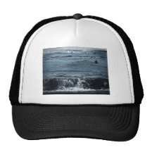 Agua de la playa del océano de las ondas de la per gorras