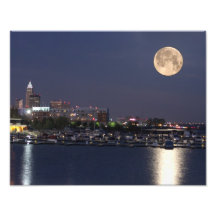 Ajuste estupendo de la luna en Cleveland, Ohio Impresión Fotográfica