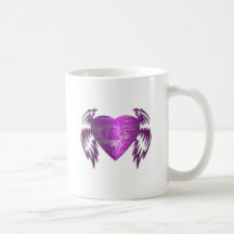Alas rosadas tribales del corazón del Grunge Taza