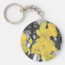 Alcanzar hacia arriba - narcisos amarillos llaveros personalizados