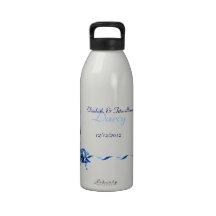 Algo cintas azules y botella de la libertad de las botella de agua