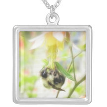 Alimentación - abeja en Columbine Collares Personalizados