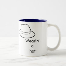 Allí ella era… Wearin al gorra Tazas