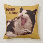 Almohada bicolor de bostezo del gato