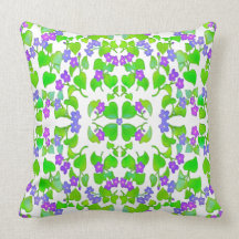 Almohada de las violetas del arbolado