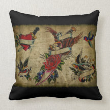 almohada del diseño del tatuaje del vintage