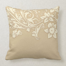 almohada elegante de los colores marrones claros
