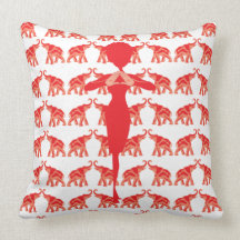 Almohada roja de la hermandad de mujeres del elefa