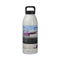 Alturas de la playa, orilla del jersey botellas de agua reutilizables
