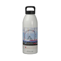 Alturas de la playa, orilla del jersey botellas de agua reutilizables