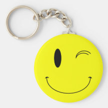 Amarillo del KRW que guiña la cara sonriente Llaveros Personalizados