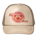 Ámeme me odian gorra rosado del cerdo