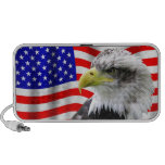 American Eagle y altavoz patriótico de la bandera