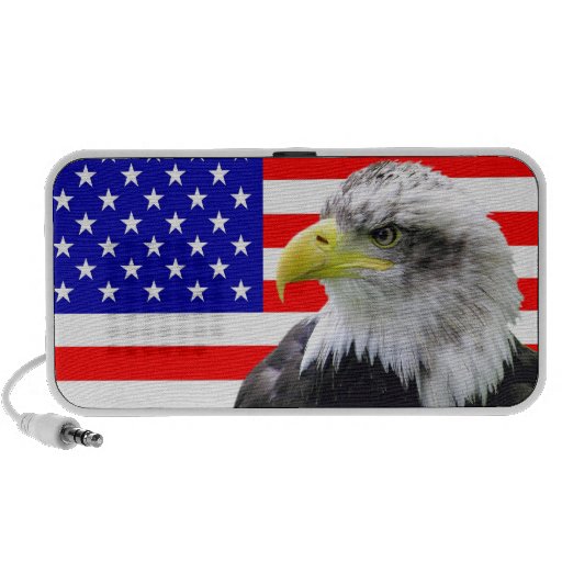 American Eagle y altavoz patriótico de la bandera
