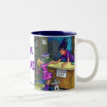 Amo leer el control del libro hacia fuera asalto taza de café