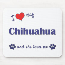 Amo mi chihuahua (el perro femenino) tapete de ratón