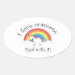 ¡Amo trato de los unicornios con él! Calcomanías Óvales Personalizadas