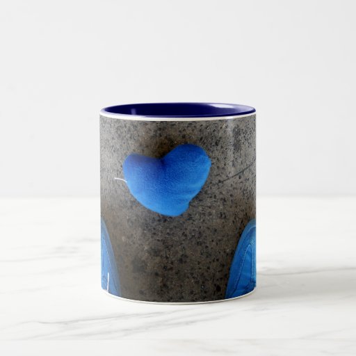 Amor azul del corazón taza