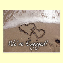 Amor en la tarjeta del compromiso de la playa tarjetas postales