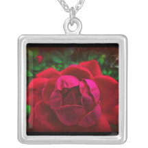Amor gitano subió pendientes personalizados