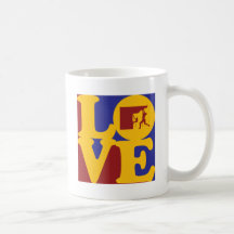 Amor que sube taza de café