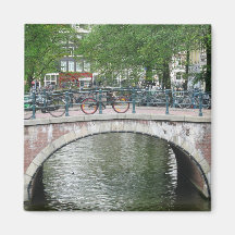 Amsterdam monta en bicicleta el imán del refrigera