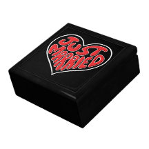 Apenas corazón casado caja de recuerdo