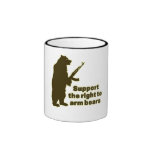 Apoye la derecha de armar osos taza de café