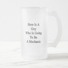 Aquí está un individuo que va a ser mecánico tazas de café