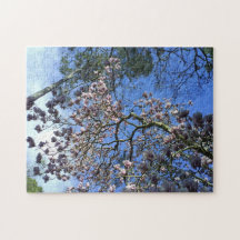 Árbol de la magnolia con las flores rompecabezas
