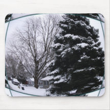 Árbol de la nieve con a través visto Fishbowl Tapete De Ratones