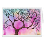 Árbol en la vitela con el fondo de la acuarela tarjetas