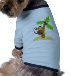 árbol que sube del mono camisetas de perro