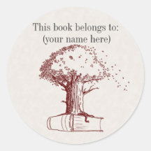 Árbol y un libro pegatina redonda