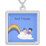 Arco iris y collar de la amistad de las nubes
