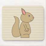 Ardilla linda, fondo beige de la raya alfombrillas de ratones
