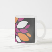 Arte anaranjado púrpura del pétalo de la flor blan taza de café