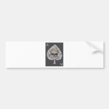 As del cráneo decorativo de las espadas etiqueta de parachoque
