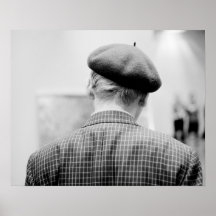 Asia, Japón, Tokio. Hombre con la boina, metro de  Posters