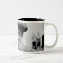 Asia, Japón, Tokio. Hombre con la boina, metro de  Taza De Café