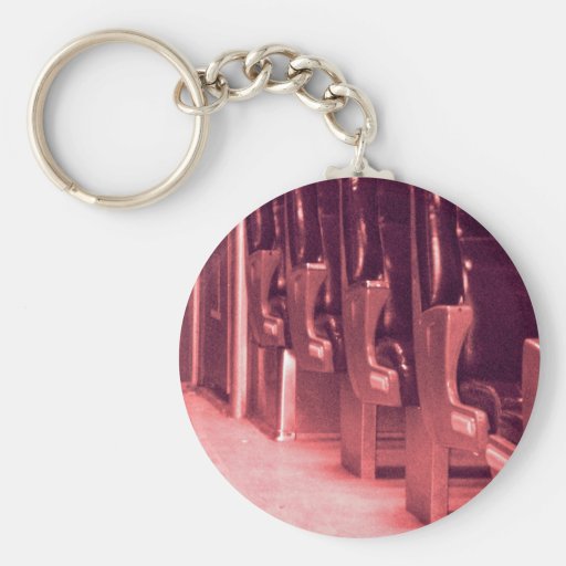 Asientos del tren en rojo llaveros personalizados