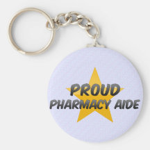 Asistente orgulloso de la farmacia llaveros