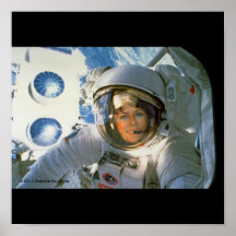 ASTRONAUNT FEMENINO POSTER