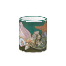 "Aún vida con la taza de una sirena"